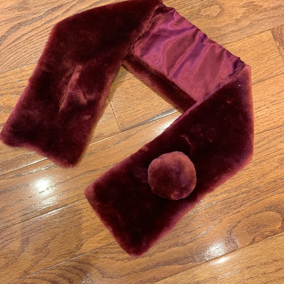 Cozy Faux Fur Shawl Collar with Pom Fastener - Picture 3 of 8